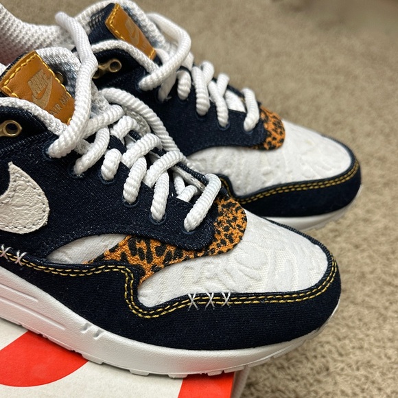 Nike Air Max 1 Premium ‘Denim Leopard’ Sneakers LIKE NEW! - Picture 8 of 13